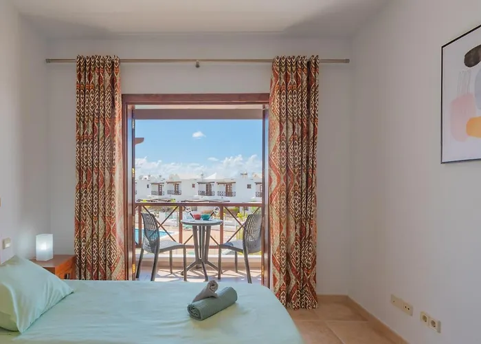 Casa Del Mar Ilic With Communal Pool And Sea Views