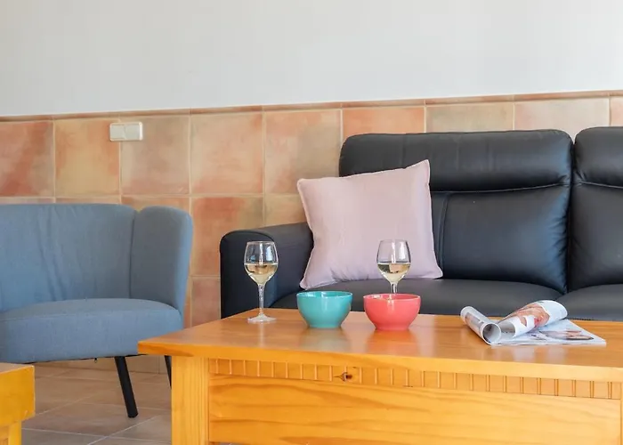 Casa Del Mar Ilic With Communal Pool And Sea Views Apartment *