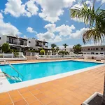 Casa Del Mar Ilic With Communal Pool And Sea Views Apartment