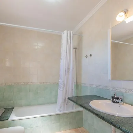 Casa Del Mar Ilic With Communal Pool And Sea Views Apartment *