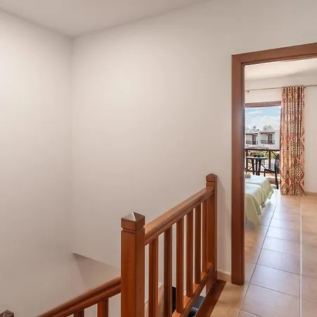 Casa Del Mar Ilic With Communal Pool And Sea Views Playa Blanca (Lanzarote)