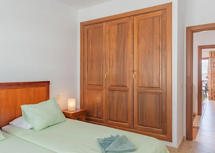 Casa Del Mar Ilic With Communal Pool And Sea Views Playa Blanca (Lanzarote)