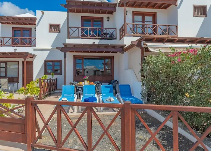 Casa Del Mar Ilic With Communal Pool And Sea Views 公寓