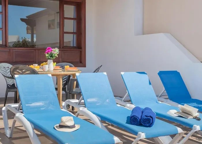 Casa Del Mar Ilic With Communal Pool And Sea Views Lägenhet Playa Blanca (Lanzarote)