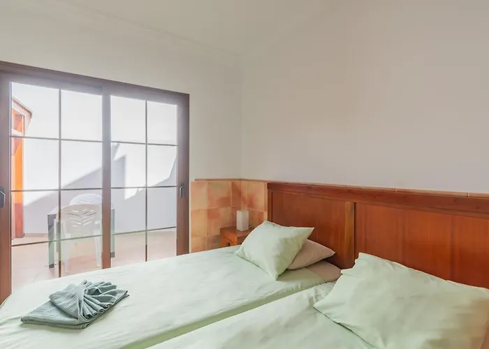 Casa Del Mar Ilic With Communal Pool And Sea Views 公寓 *