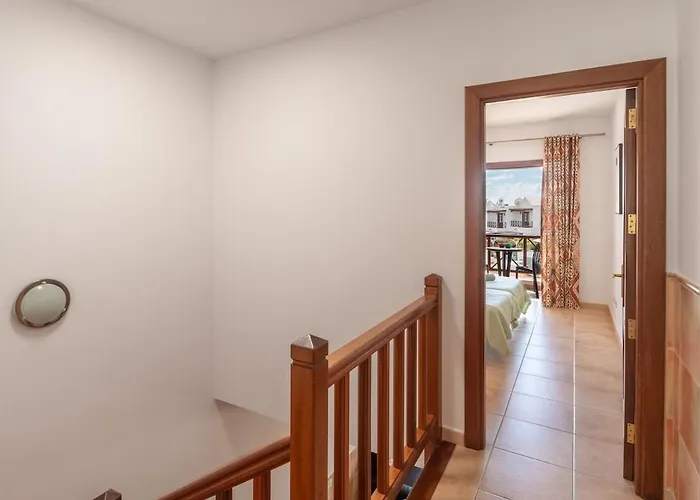 Casa Del Mar Ilic With Communal Pool And Sea Views 普拉亚布兰卡