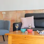 Casa Del Mar Ilic With Communal Pool And Sea Views Apartamento *